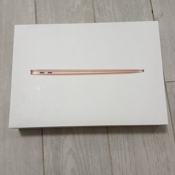 New Apple MacBook Air 13 inch box - Picture 1 of 4